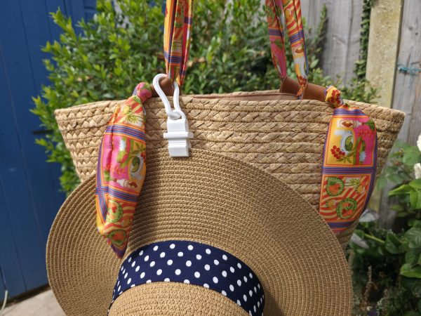HatHook – Bag Hat Clip