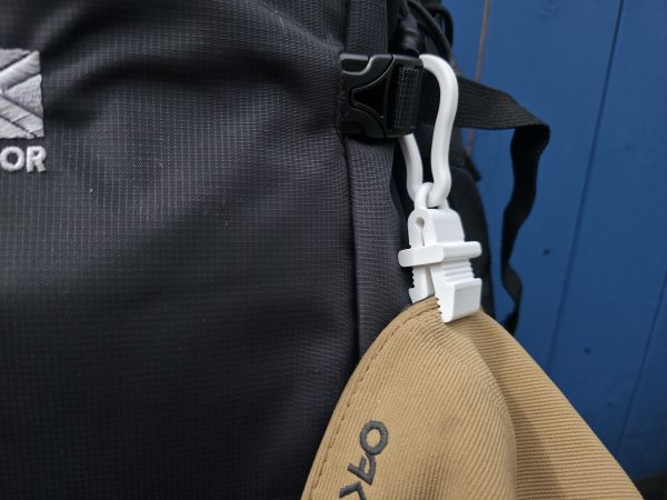HatHook – Bag Hat Clip